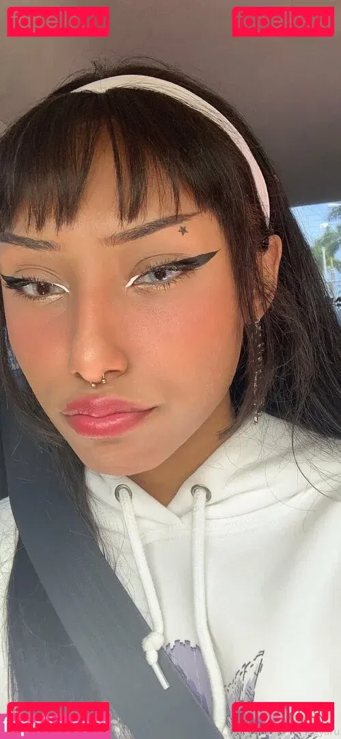 sadgyaru Onlyfans Photo Gallery 