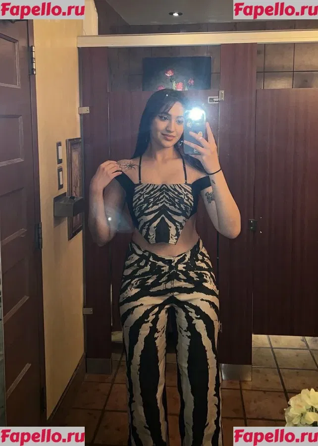 sarrahneko Onlyfans Photo Gallery 