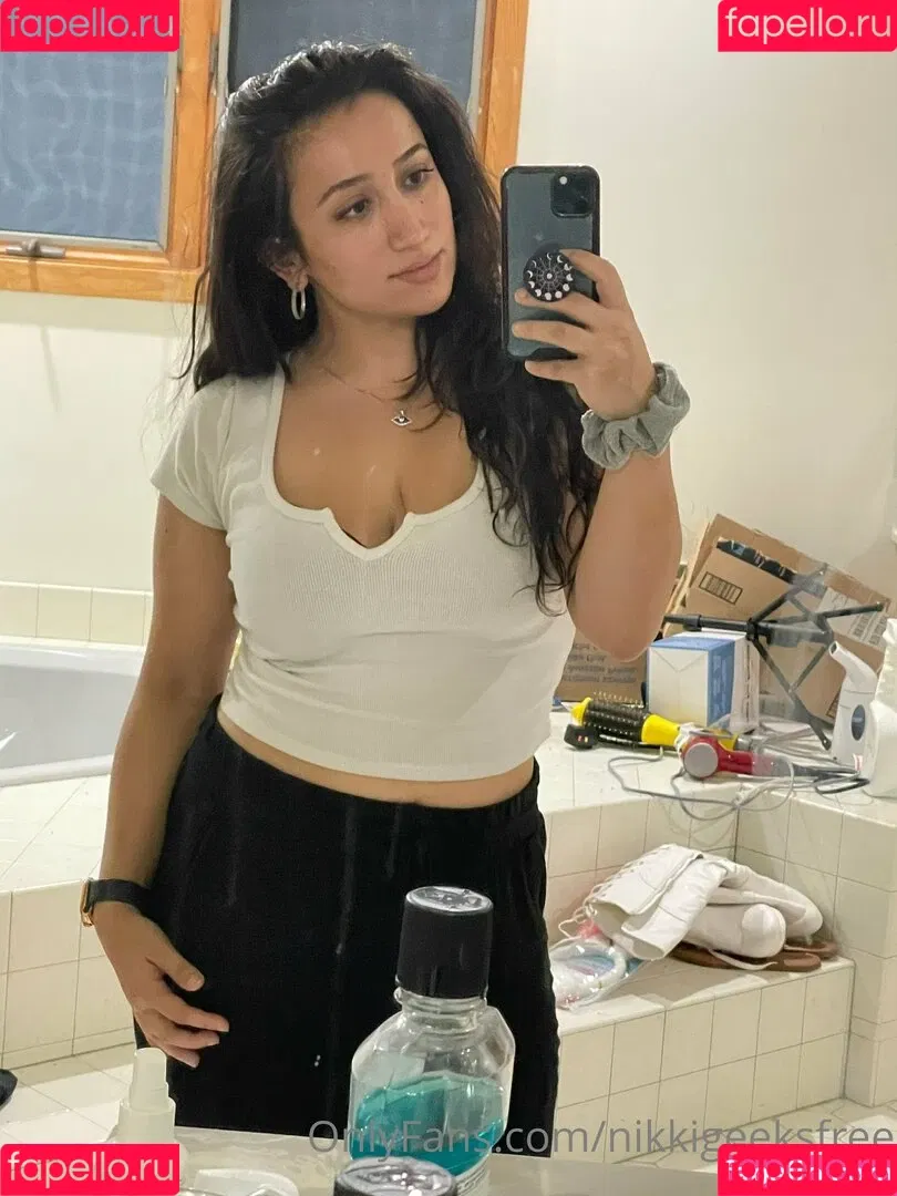nikkigeeksfree Onlyfans Photo Gallery 