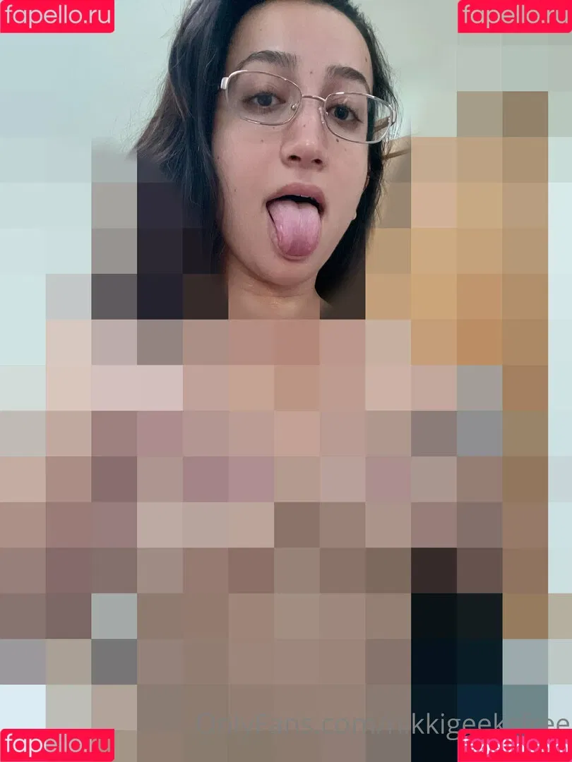 nikkigeeksfree Onlyfans Photo Gallery 