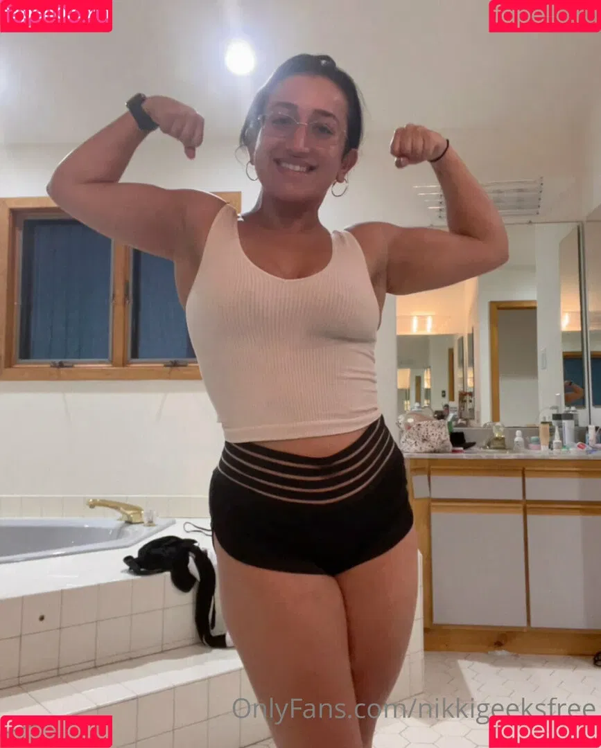 nikkigeeksfree Onlyfans Photo Gallery 