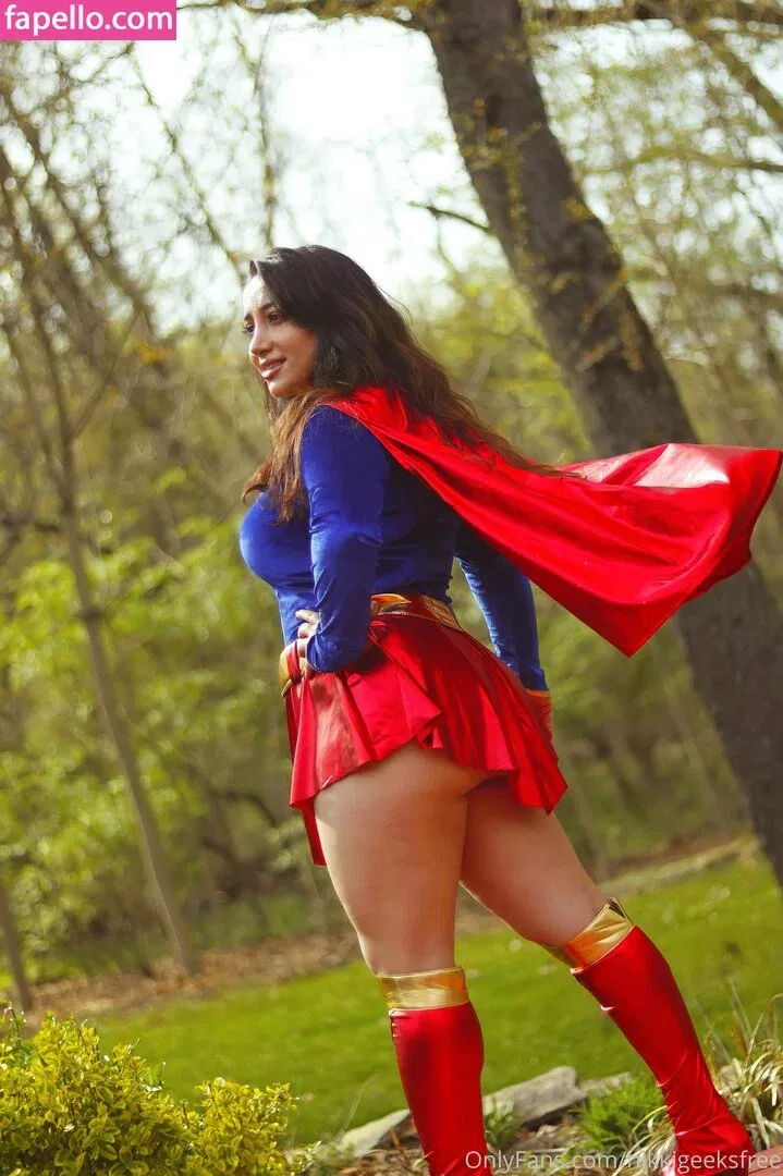 nikkigeeksfree Onlyfans Photo Gallery 