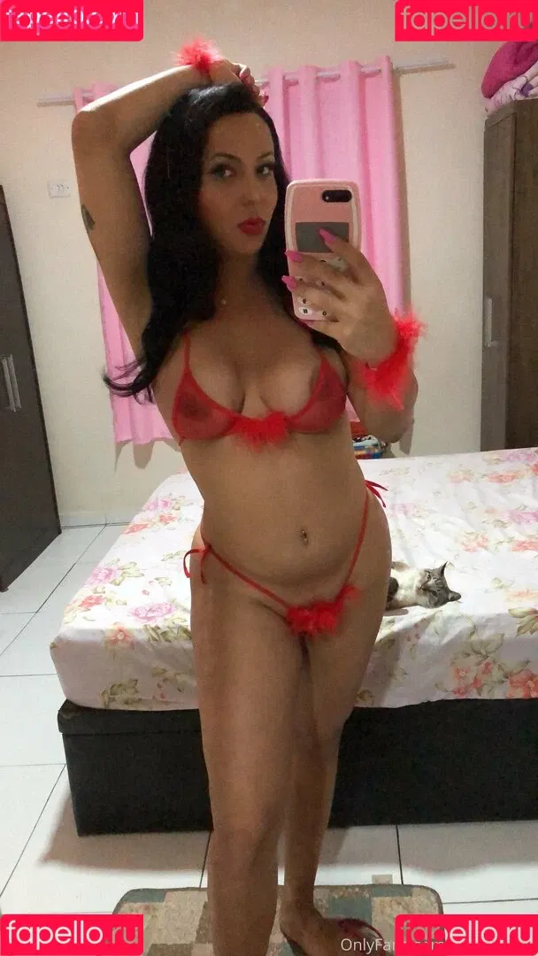 vazrebekah Onlyfans Photo Gallery 