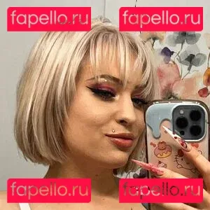 arilovefree Onlyfans Photo Gallery 