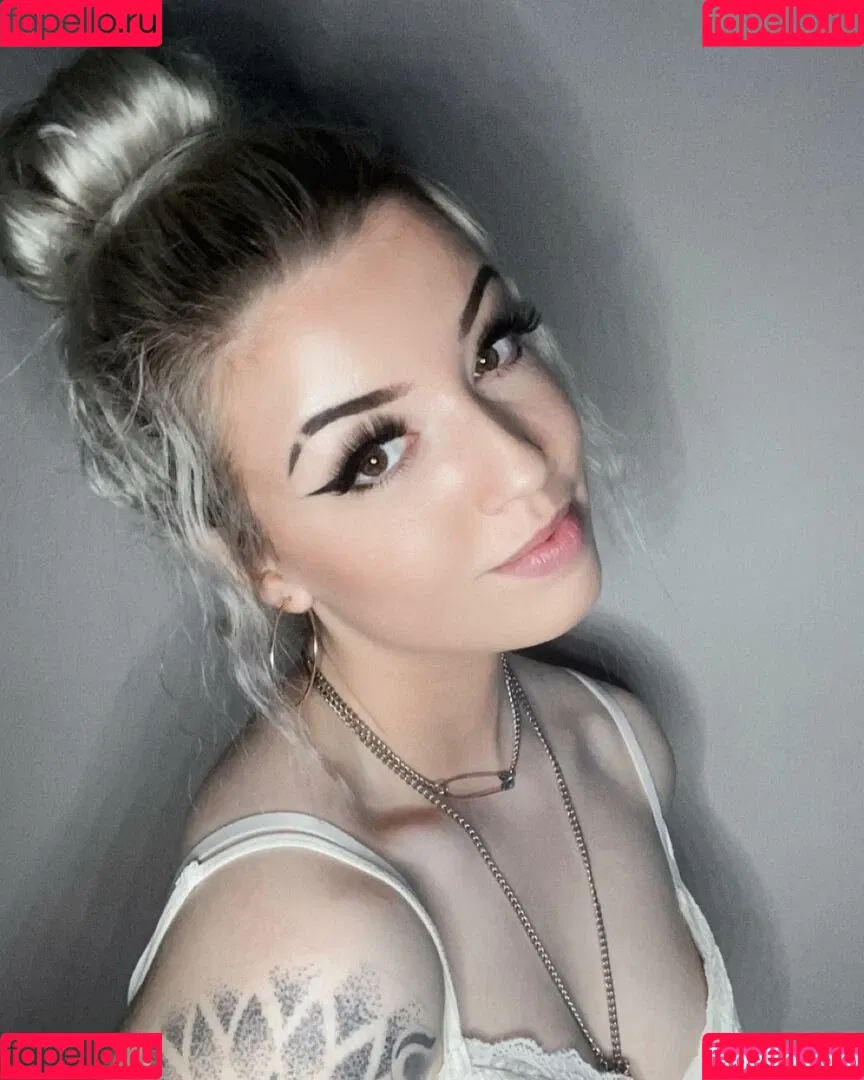 theenicolehammond Onlyfans Photo Gallery 