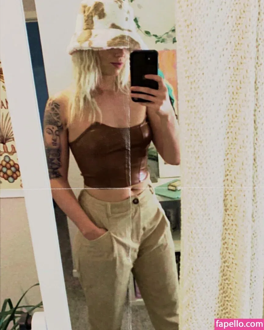 theenicolehammond Onlyfans Photo Gallery 