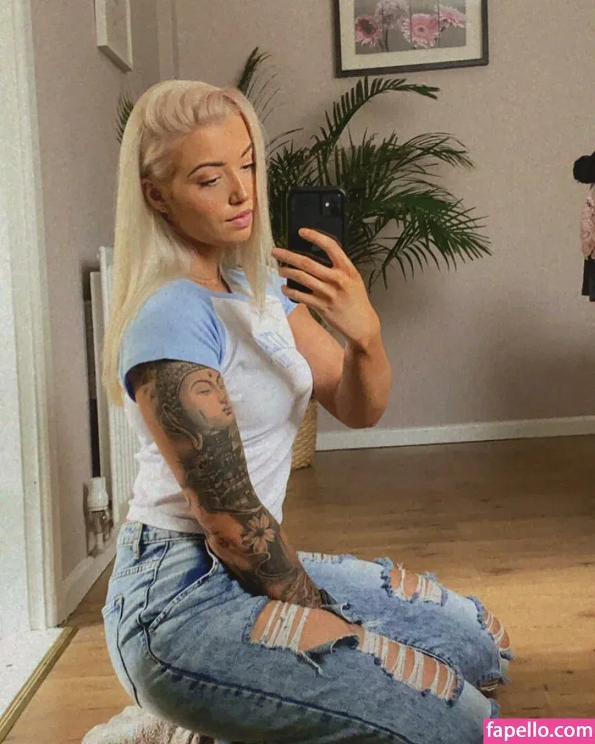 theenicolehammond Onlyfans Photo Gallery 