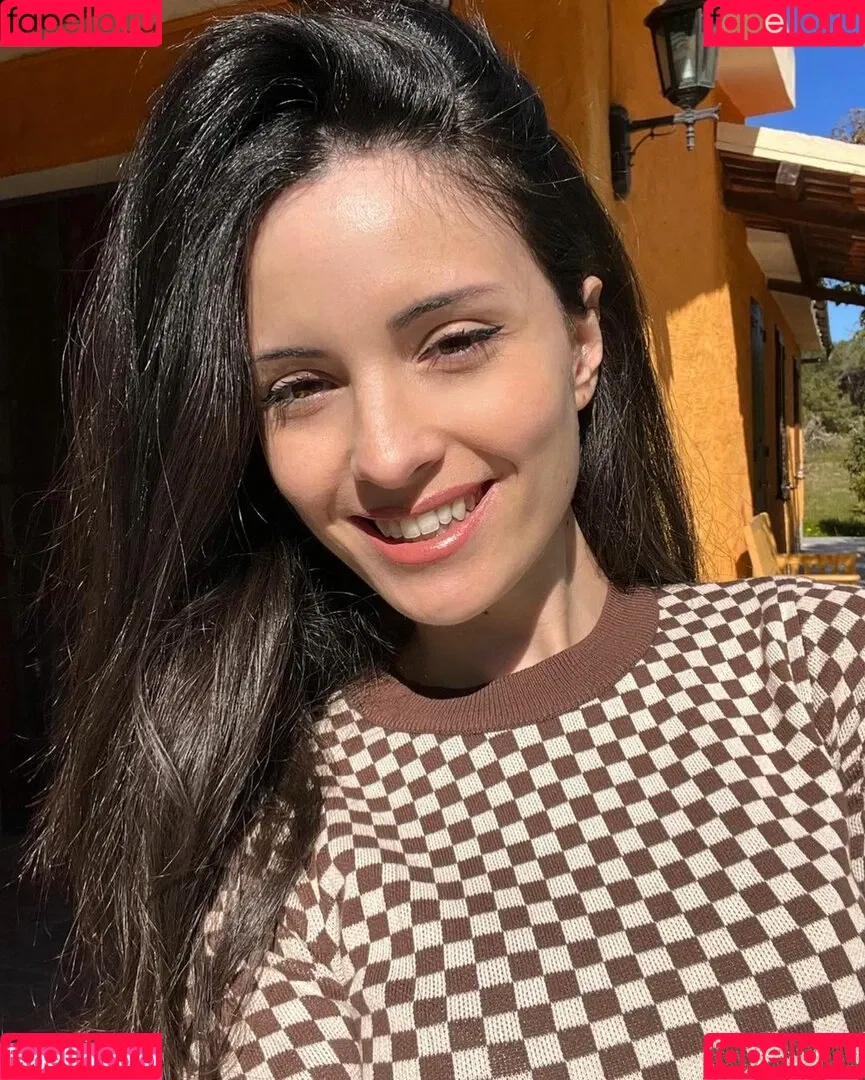 Kafkanya Onlyfans Photo Gallery 