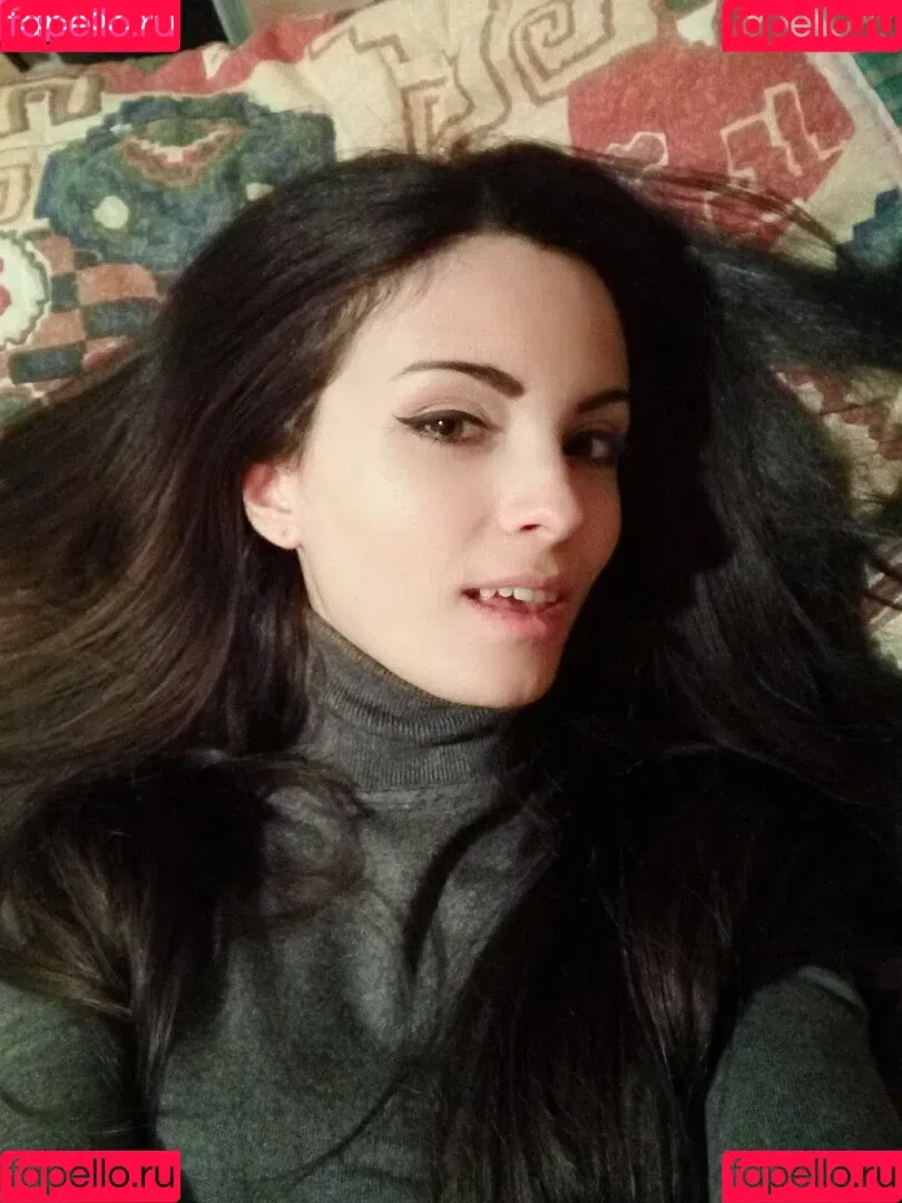 Kafkanya Onlyfans Photo Gallery 