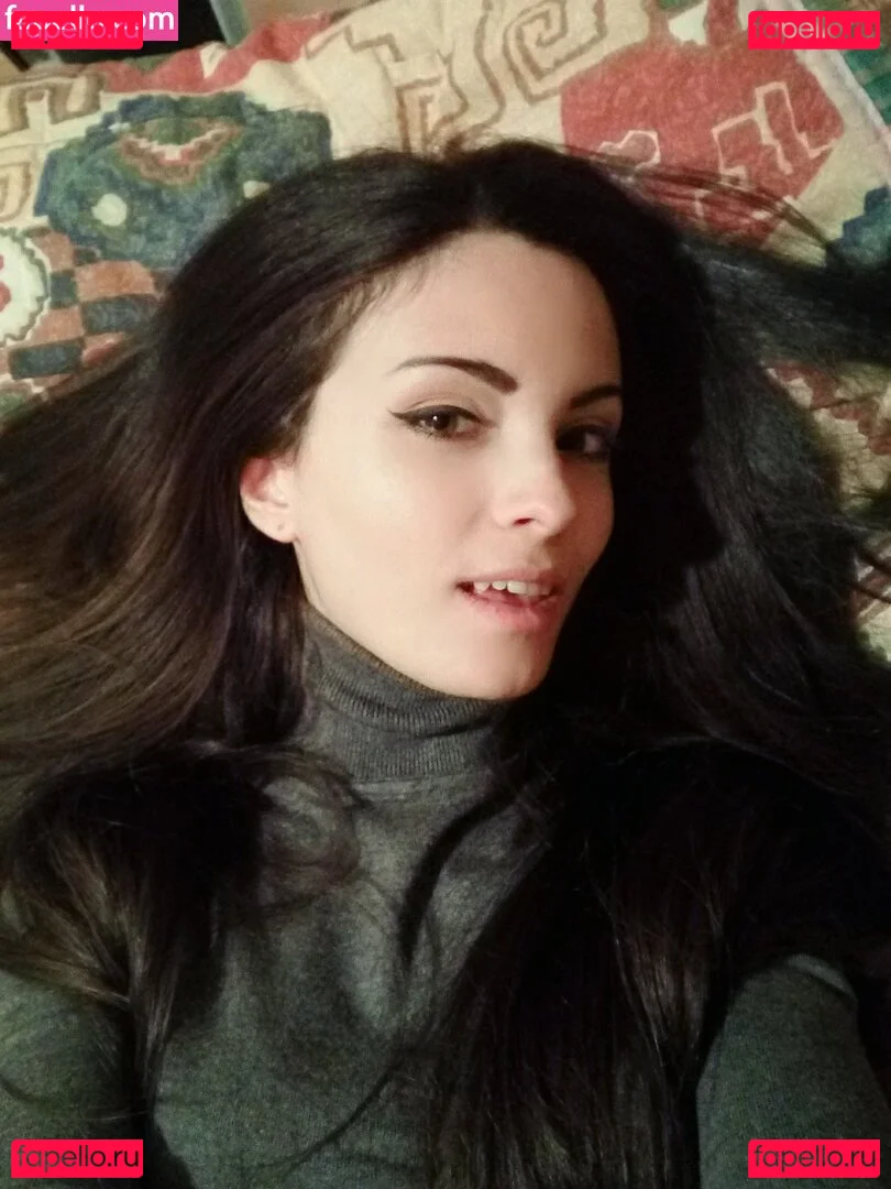 Kafkanya Onlyfans Photo Gallery 