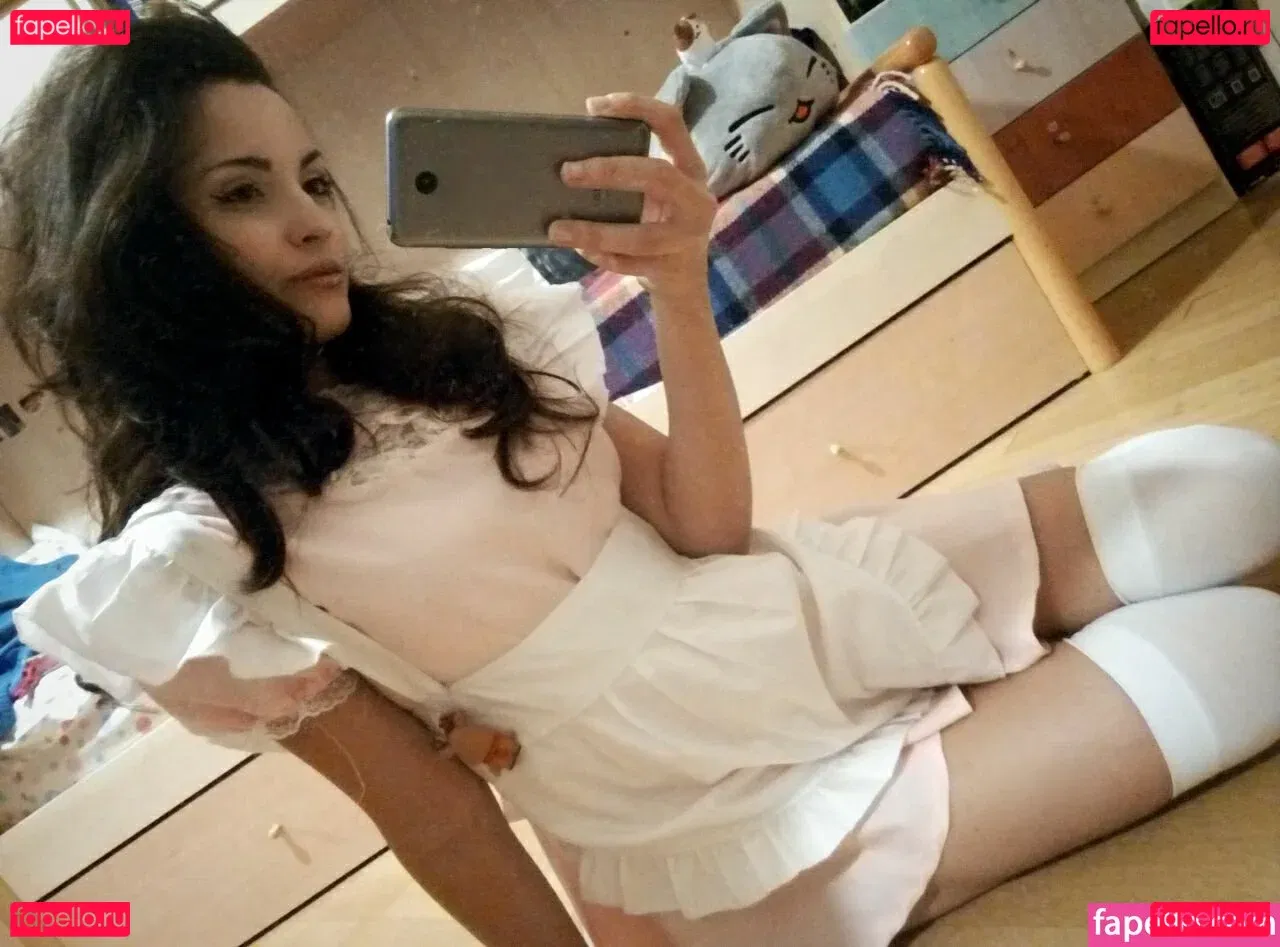 Kafkanya Onlyfans Photo Gallery 