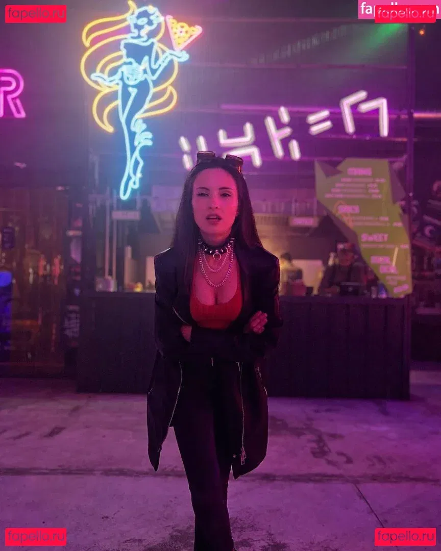 Kafkanya Onlyfans Photo Gallery 