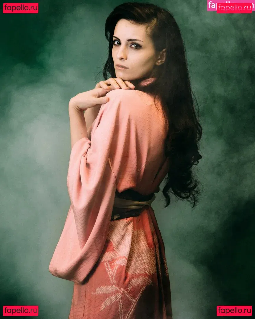 Kafkanya Onlyfans Photo Gallery 