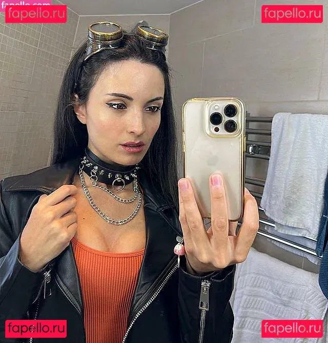 Kafkanya Onlyfans Photo Gallery 