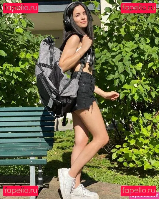 Kafkanya Onlyfans Photo Gallery 