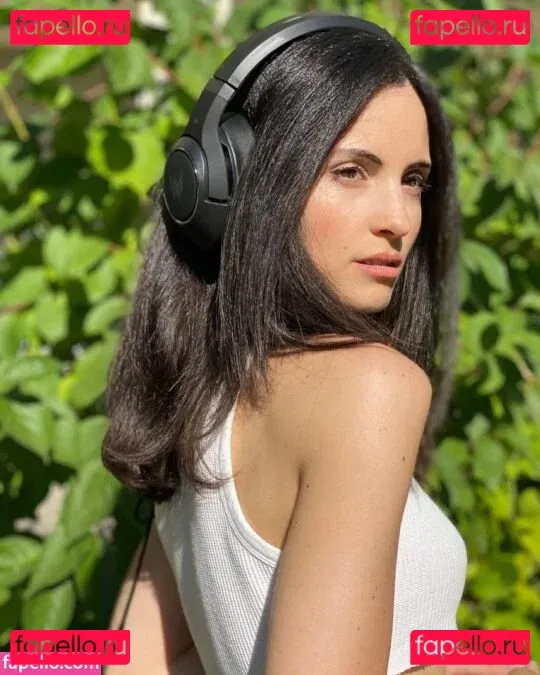 Kafkanya Onlyfans Photo Gallery 