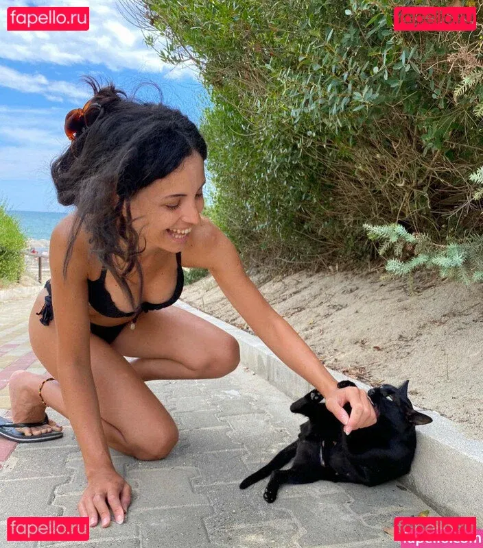 Kafkanya Onlyfans Photo Gallery 