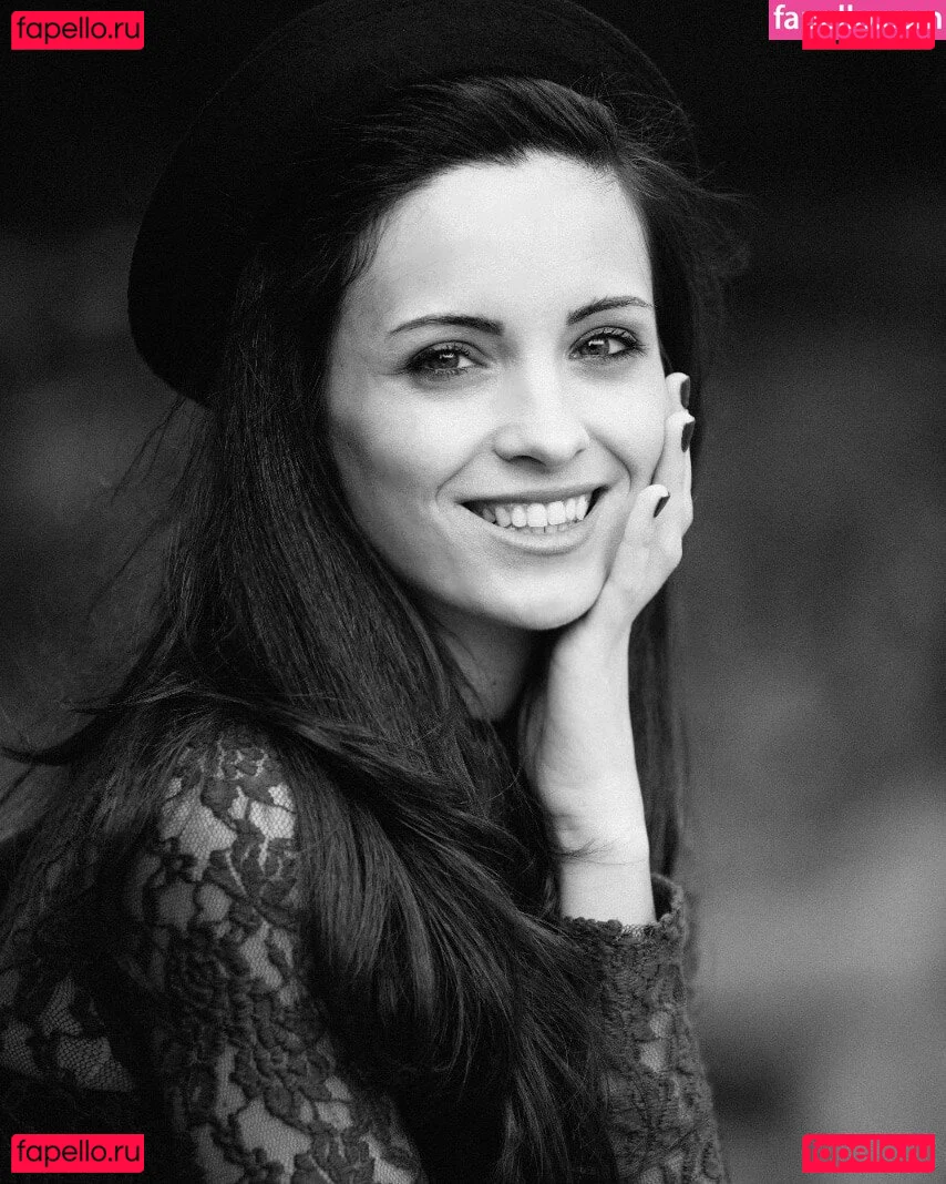 Kafkanya Onlyfans Photo Gallery 