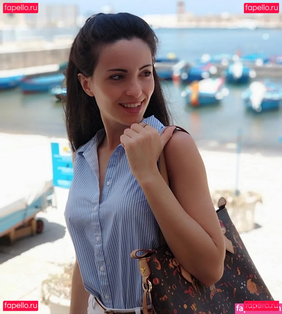 Kafkanya Onlyfans Photo Gallery 