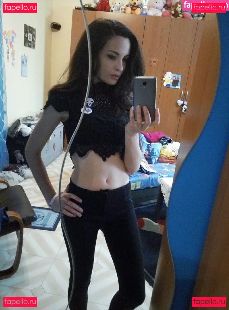 Kafkanya Onlyfans Photo Gallery 