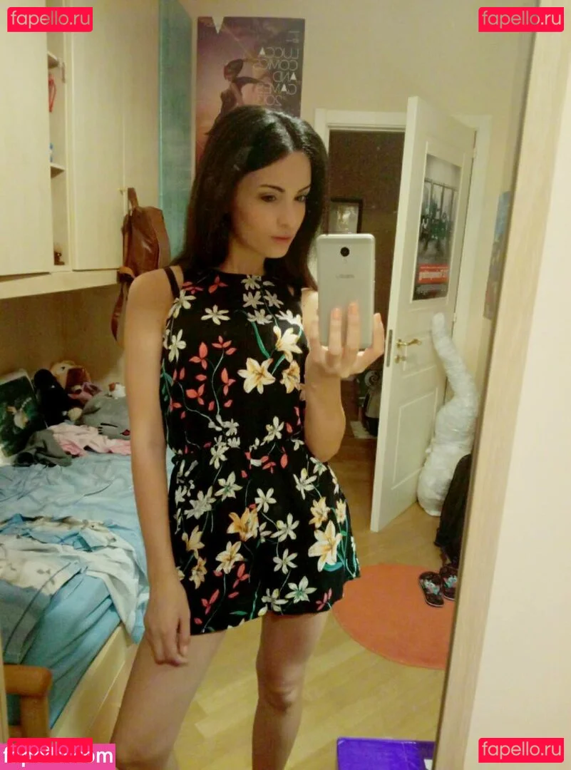 Kafkanya Onlyfans Photo Gallery 