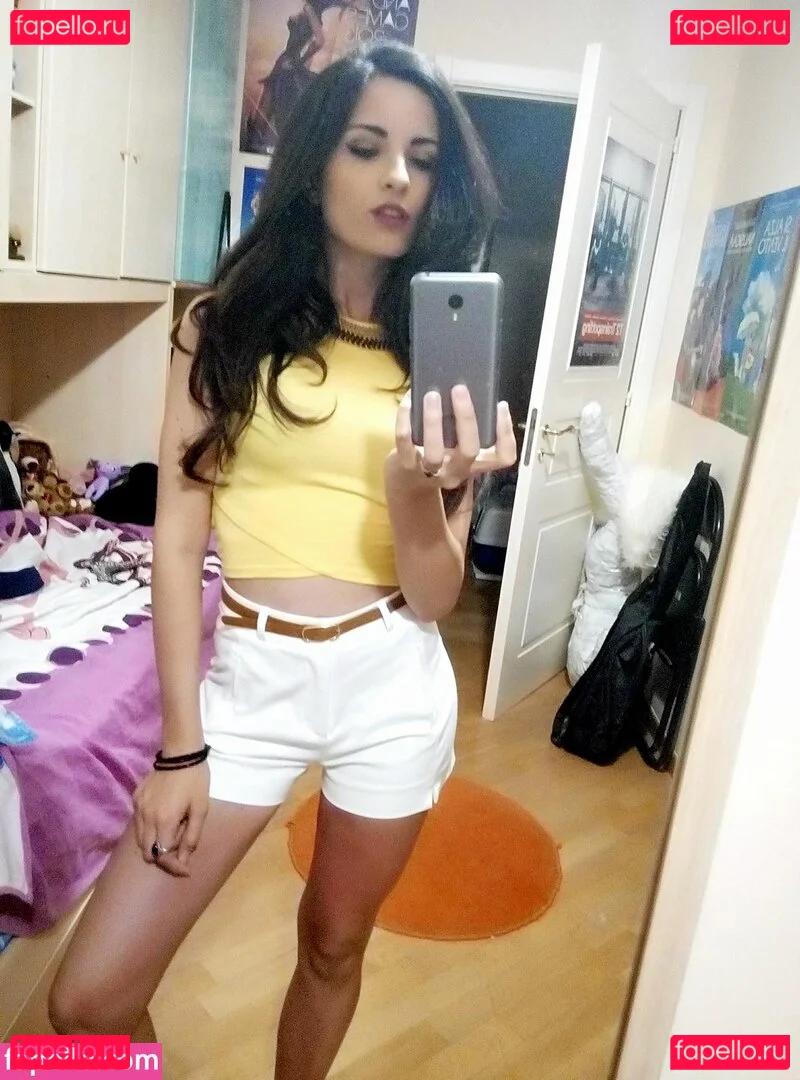 Kafkanya Onlyfans Photo Gallery 