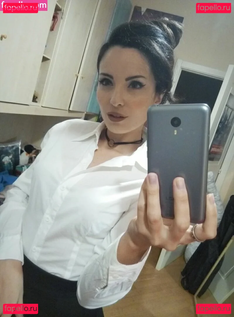 Kafkanya Onlyfans Photo Gallery 