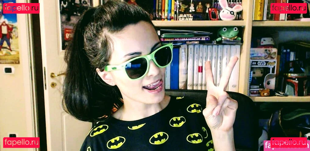 Kafkanya Onlyfans Photo Gallery 