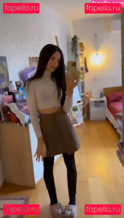 Kafkanya Onlyfans Photo Gallery 