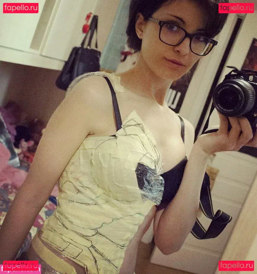 Kafkanya Onlyfans Photo Gallery 