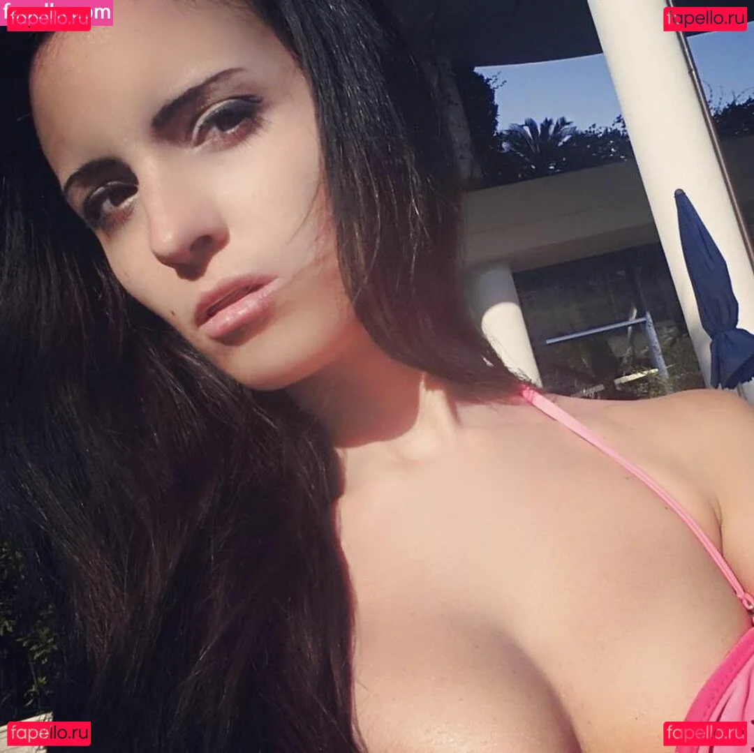 Kafkanya Onlyfans Photo Gallery 