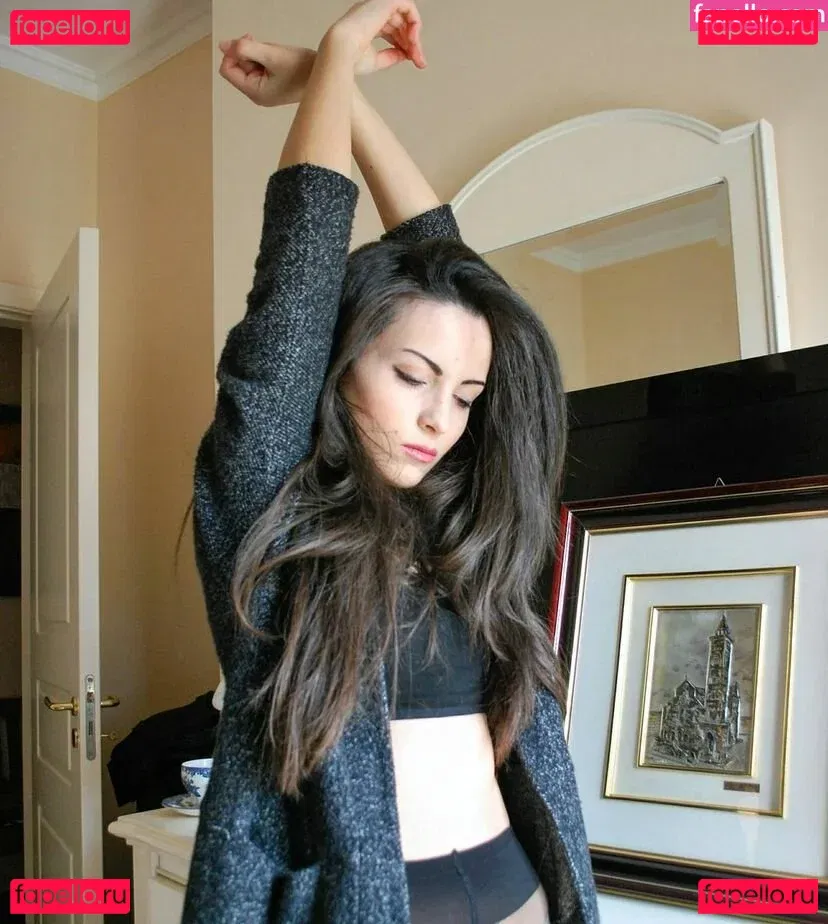 Kafkanya Onlyfans Photo Gallery 