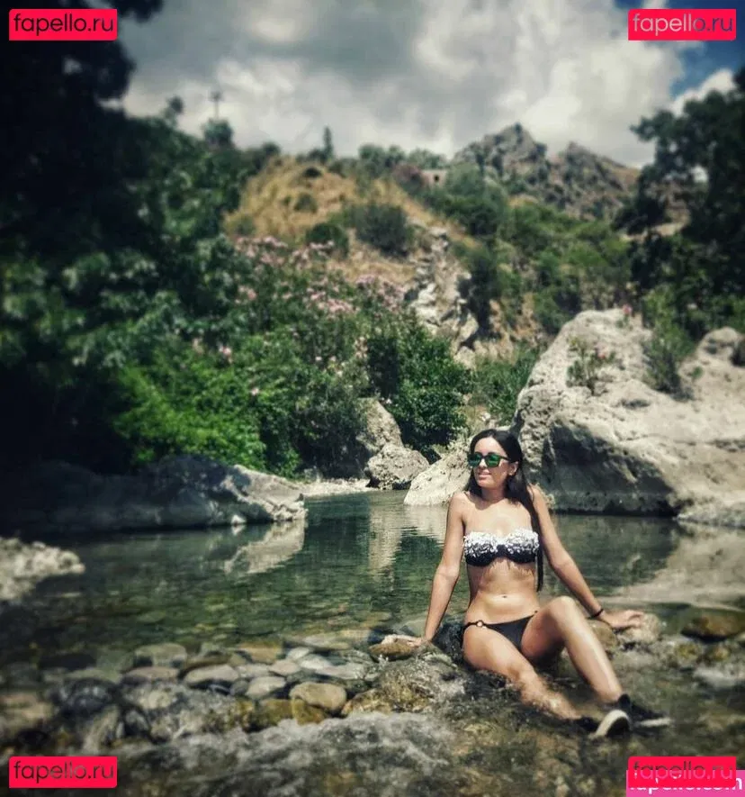 Kafkanya Onlyfans Photo Gallery 