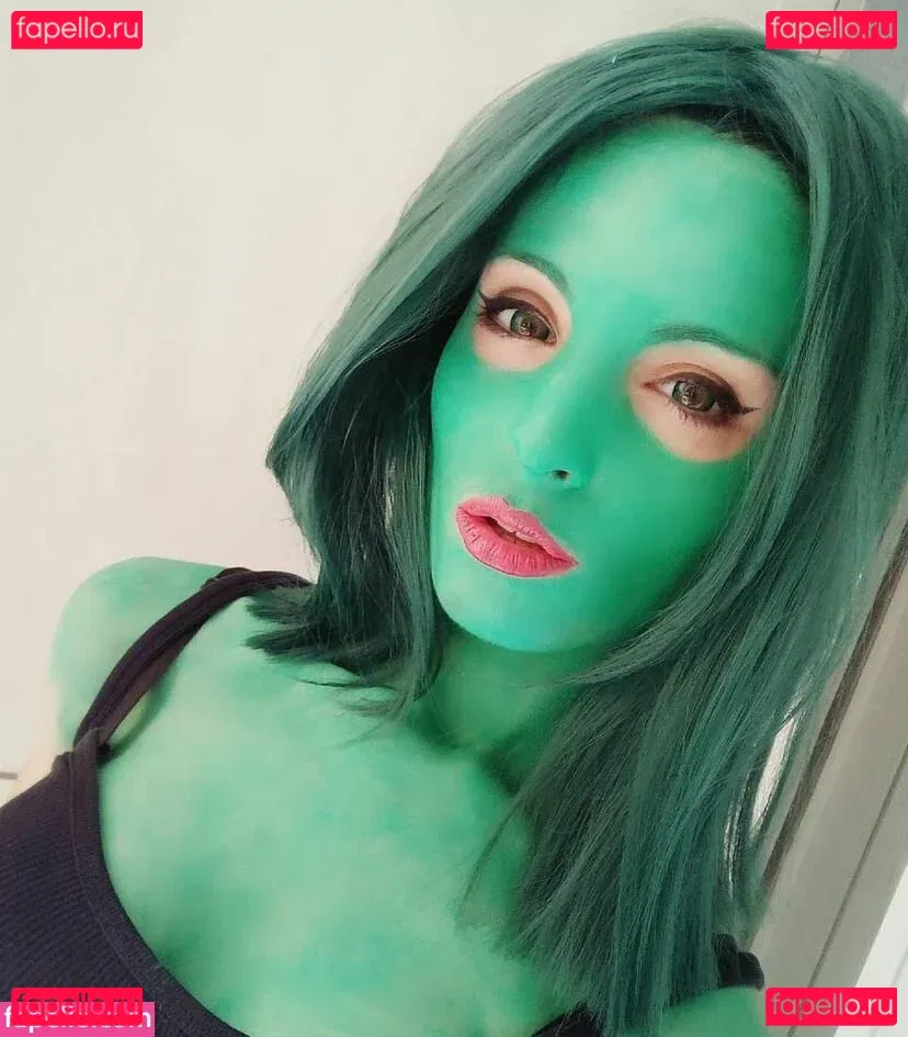 Kafkanya Onlyfans Photo Gallery 