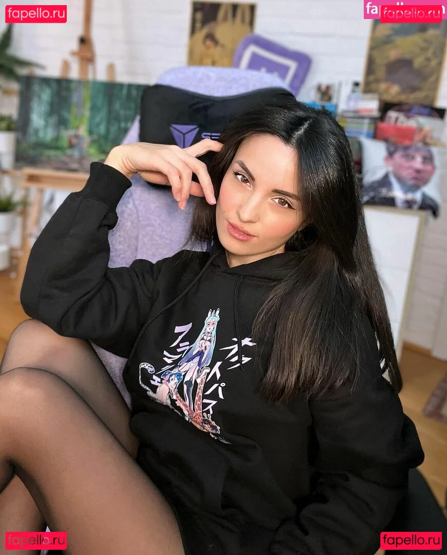 Kafkanya Onlyfans Photo Gallery 