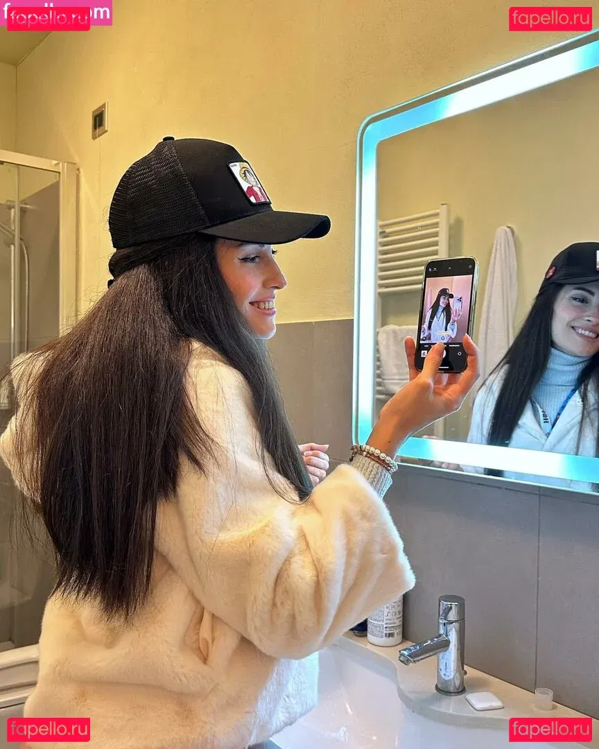 Kafkanya Onlyfans Photo Gallery 