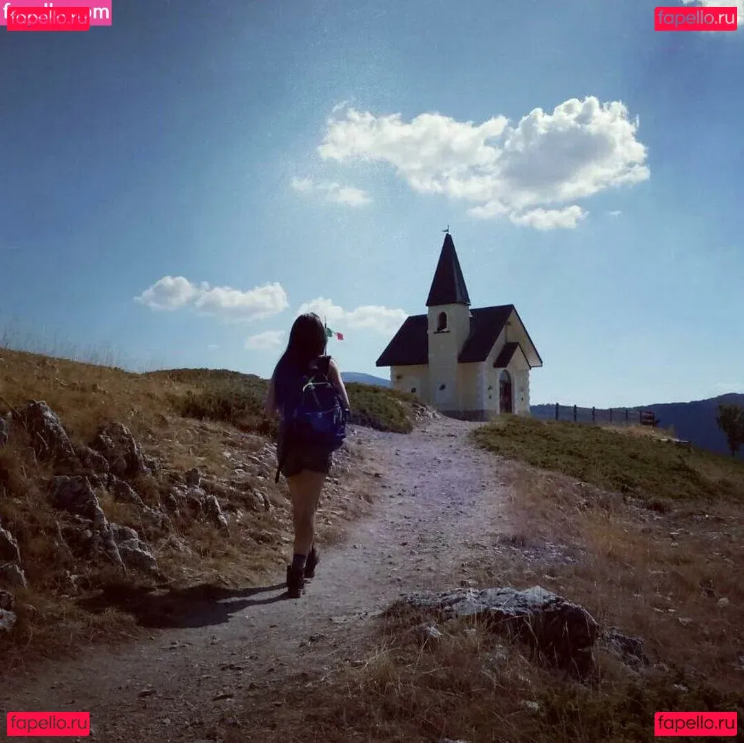 Kafkanya Onlyfans Photo Gallery 