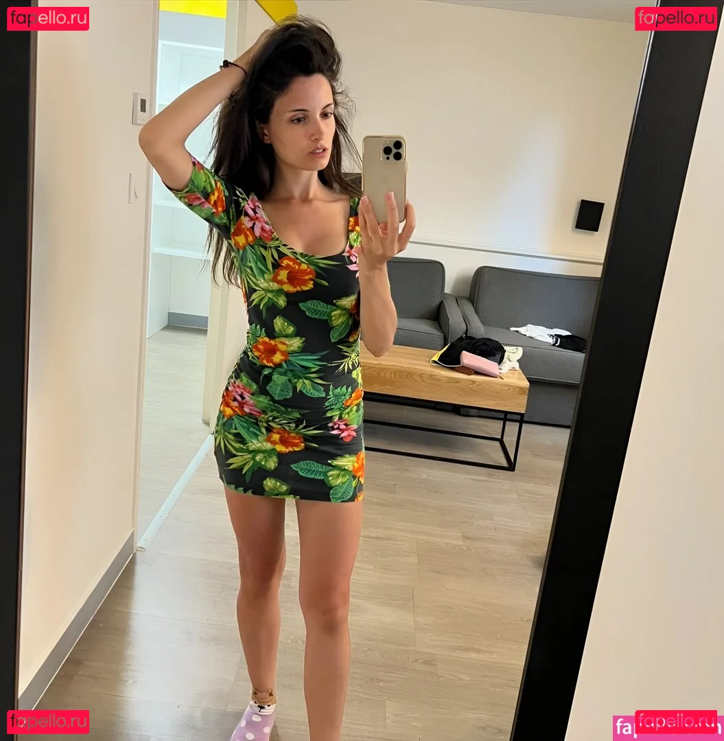 Kafkanya Onlyfans Photo Gallery 