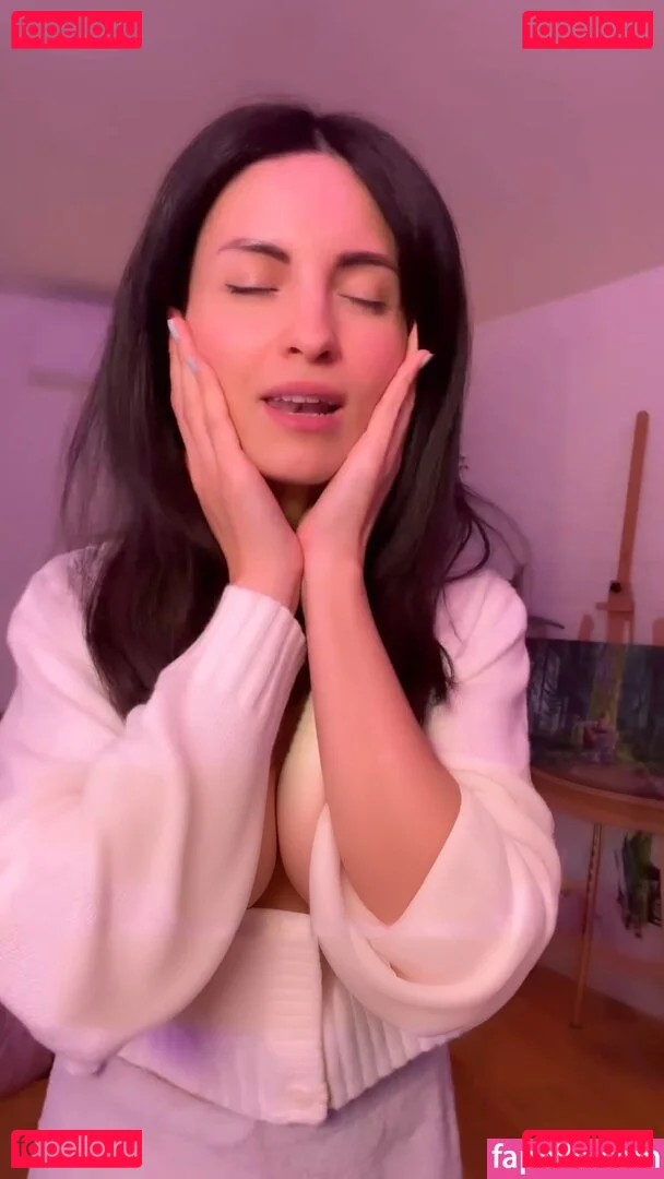 Kafkanya Onlyfans Photo Gallery 