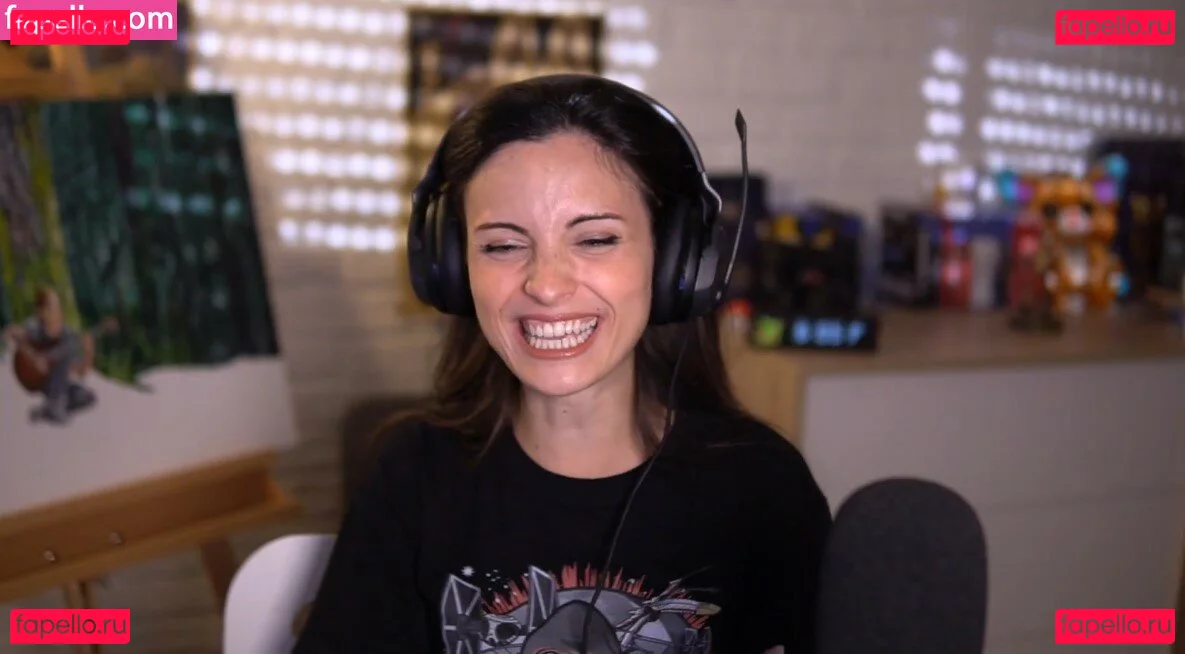 Kafkanya Onlyfans Photo Gallery 