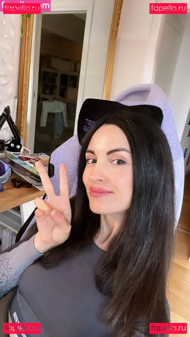 Kafkanya Onlyfans Photo Gallery 