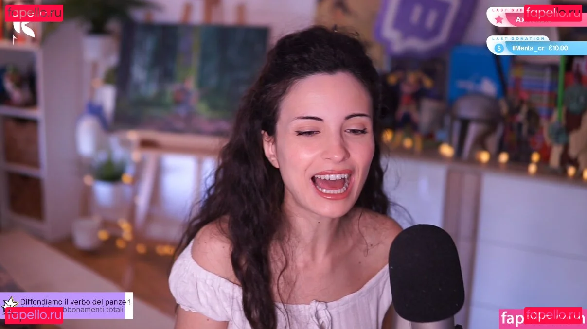 Kafkanya Onlyfans Photo Gallery 