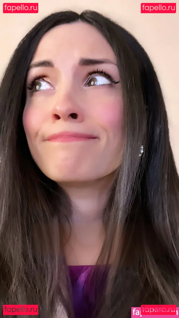 Kafkanya Onlyfans Photo Gallery 