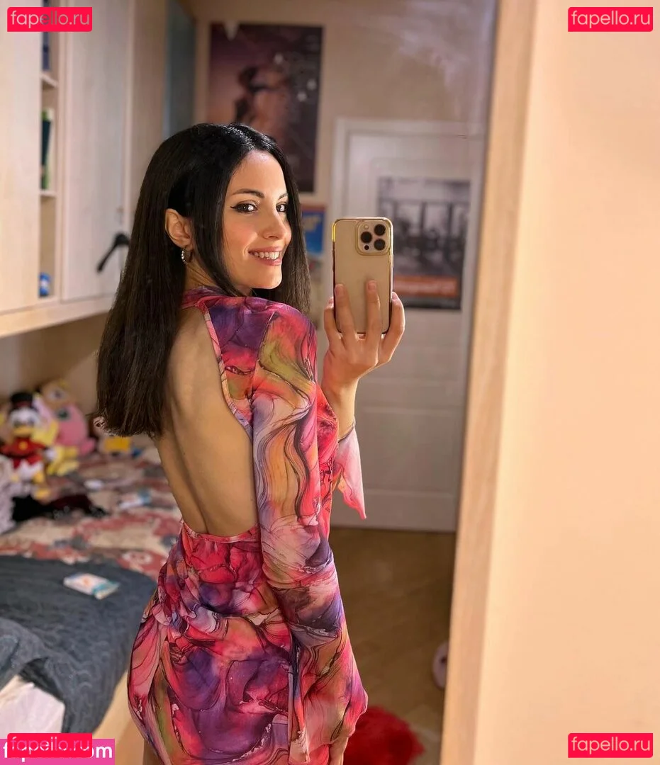 Kafkanya Onlyfans Photo Gallery 