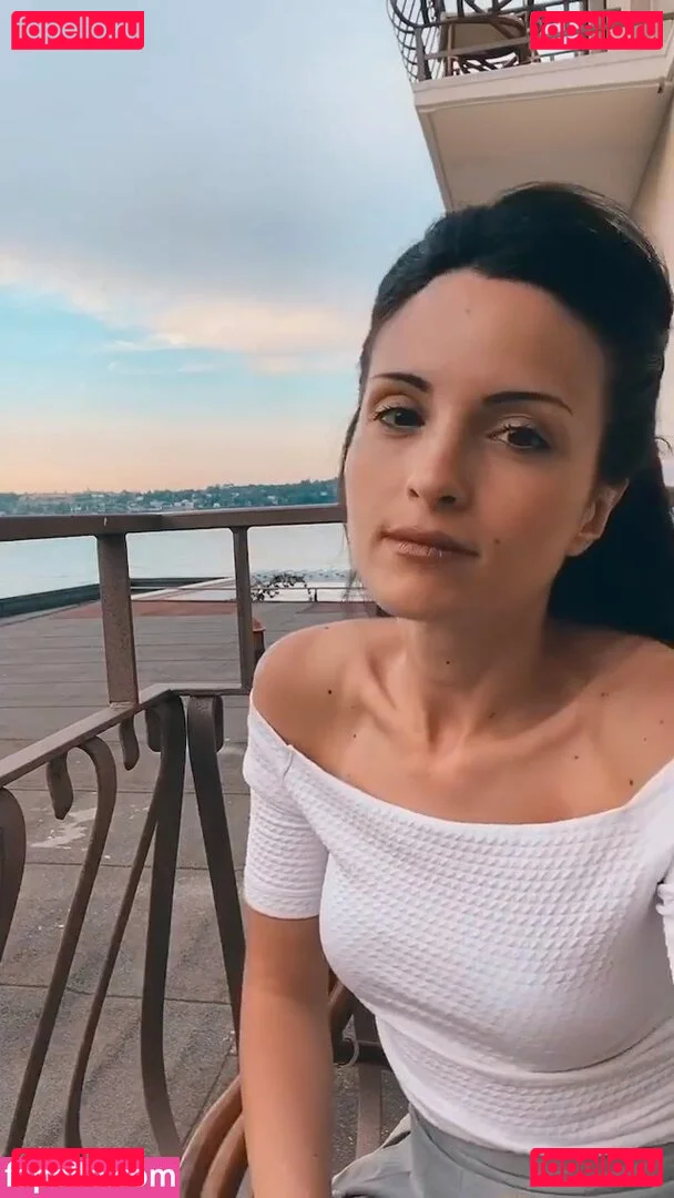 Kafkanya Onlyfans Photo Gallery 