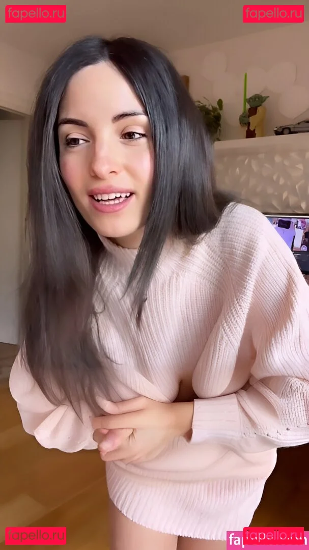 Kafkanya Onlyfans Photo Gallery 