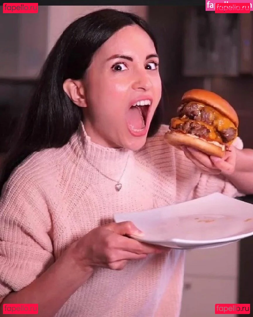 Kafkanya Onlyfans Photo Gallery 