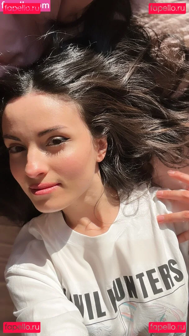 Kafkanya Onlyfans Photo Gallery 