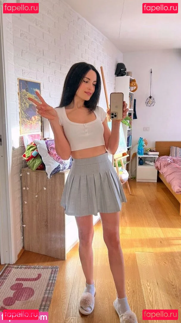 Kafkanya Onlyfans Photo Gallery 