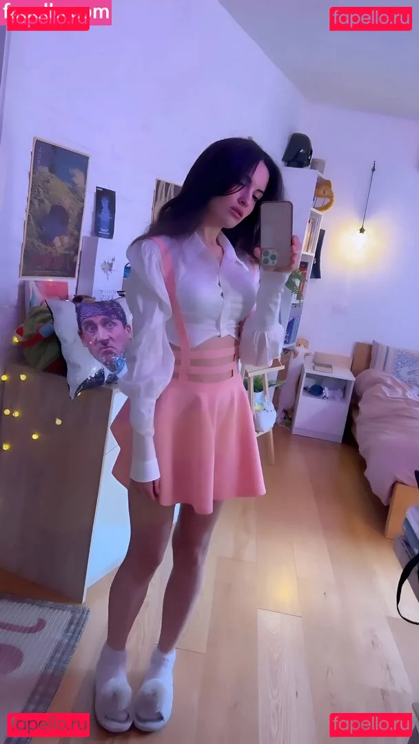 Kafkanya Onlyfans Photo Gallery 